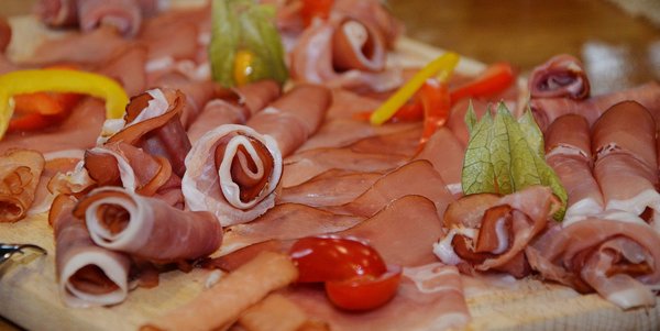 Découvrez le goût des porcs ibériques avec le Jambon Bellota pata negra